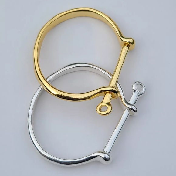 Uno de 50 Bracelet  • SHACKLED • Silver • Size M - Picture 9 of 16